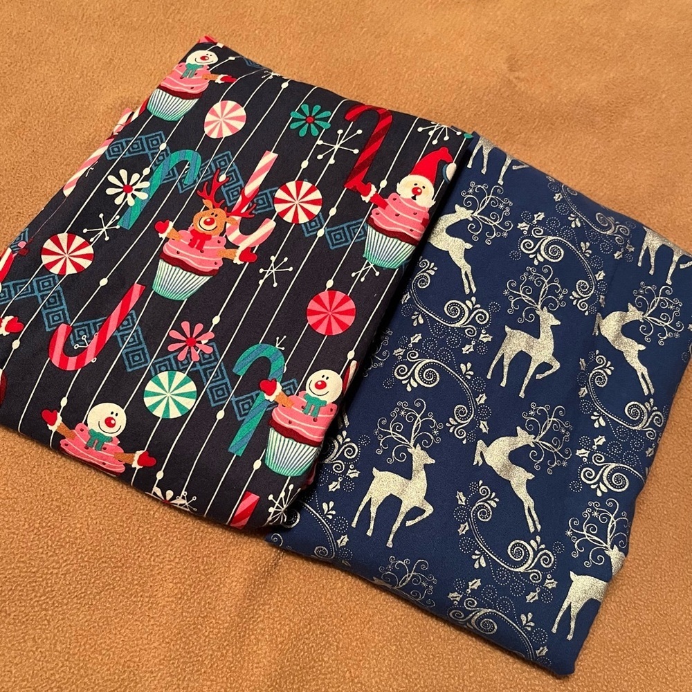 CHRISTMAS Scrub Tops, TWO Piece Bundle, Size XL — please READ